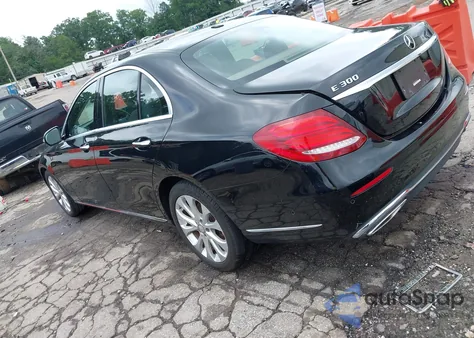 2017 Mercedes-Benz E 300 из США, поврежденный, VIN WDDZF4JB1HA216433